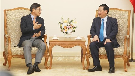 Phó Thủ tướng Vương Đình Huệ tiếp Tổng Giám đốc Tổ hợp Samsung Việt Nam